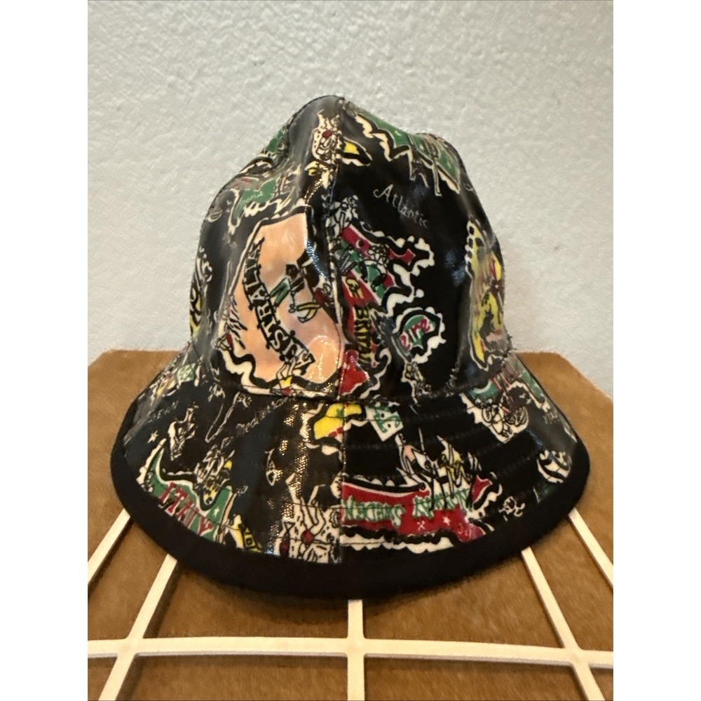 Lulu Guinness London Waterproof Bucket Hat - EUC - Red Gardening Theme